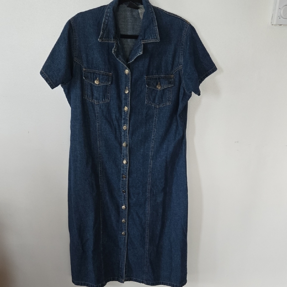 🌸 Vintage Denim Button-Up Dress